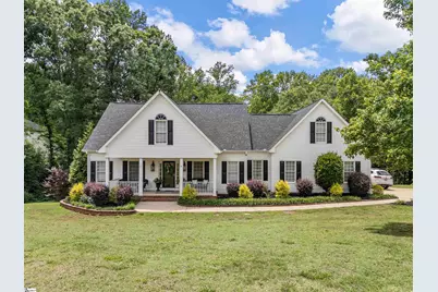 379 Shallowford Drive, Boiling Springs, SC 29316 - Photo 1