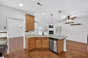 305 Stayman Ct, Simpsonville, SC 29681 - Photo 17
