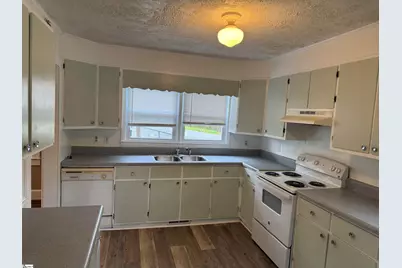 512 Darlington Avenue, Greenville, SC 29609 - Photo 11