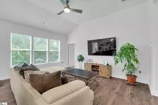 408 Oakton Dr, Greer, SC 29651 - Photo 5