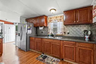 115 L C Dr, Laurens, SC 29360 - Photo 15