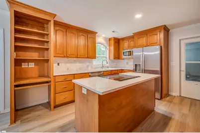 210 Knollview Drive, Greenville, SC 29611 - Photo 11