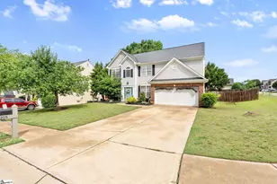 205 Tulip Tree Ln, Simpsonville, SC 29680 - Photo 3