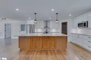 1041 Motlow School Rd, Campobello, SC 29322 - Photo 9