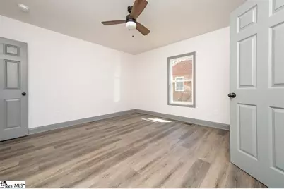 1208 W Main Street, Laurens, SC 29360 - Photo 11