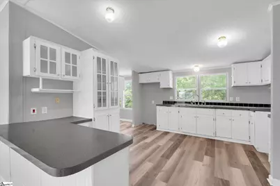 315 Calina Heights, Spartanburg, SC 29651 - Photo 3