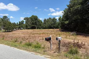 208 Pine Dr, Greenwood, SC 29653 - Photo 1