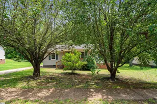 102 Pyle Ct, Spartanburg, SC 29306 - Photo 3