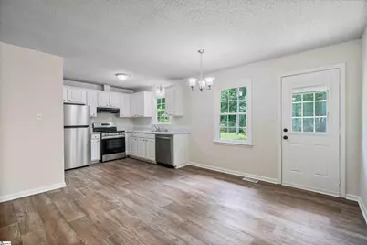 102 Pyle Court, Spartanburg, SC 29306 - Photo 9