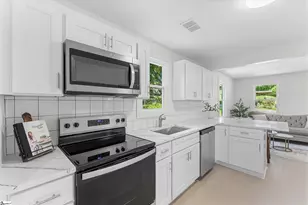 202 Loop St, Greenville, SC 29609 - Photo 13