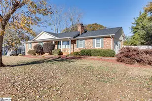 216 Hickory Dr, Easley, SC 29642 - Photo 9