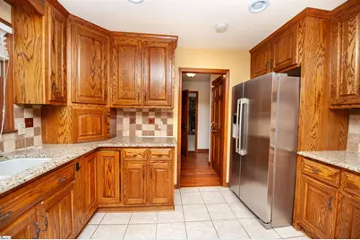 100 Shenandoah Drive, Spartanburg, SC 29301 - Photo 17