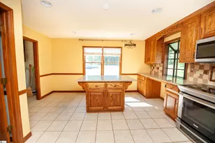100 Shenandoah Dr, Spartanburg, SC 29301 - Photo 15