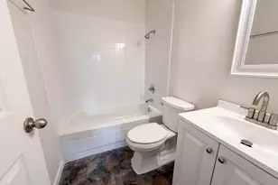 79 Topsail Ct, Greenville, SC 29611 - Photo 9