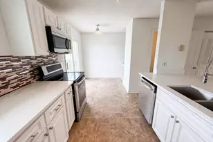 79 Topsail Ct, Greenville, SC 29611 - Photo 7