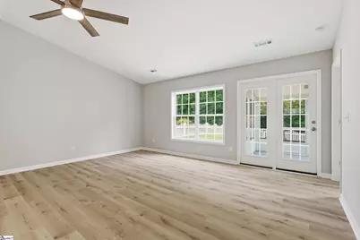 113 Midwood Road, Travelers Rest, SC 29690 - Photo 5