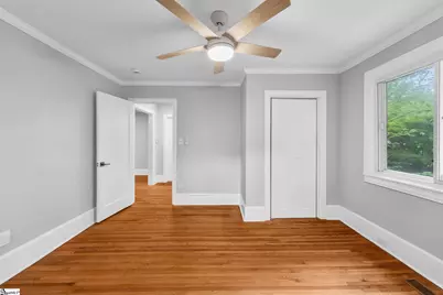 8 Amherst Avenue, Greenville, SC 29605 - Photo 13