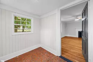 8 Amherst Ave, Greenville, SC 29605 - Photo 3