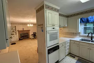 3855 Maid Marion Ln, Spartanburg, SC 29302 - Photo 13