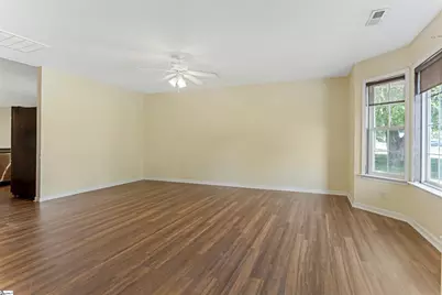 400 Panther Court, Greer, SC 29651 - Photo 5
