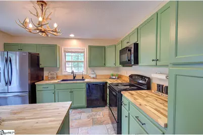 189 Caledonia Road, Landrum, SC 29356 - Photo 7
