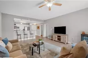 10 E Washington St, Greenville, SC 29601 - Photo 3