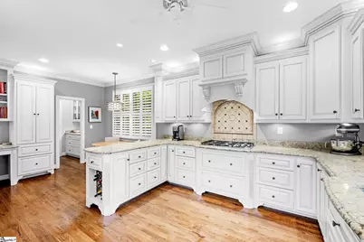 11 Ridgeland Drive, Greenville, SC 29601 - Photo 9