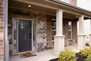 608 Troutdale Ln, Simpsonville, SC 29680 - Photo 3