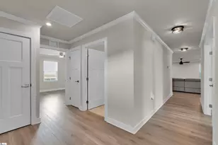 1104 Elowen Rd, Spartanburg, SC 29306 - Photo 5