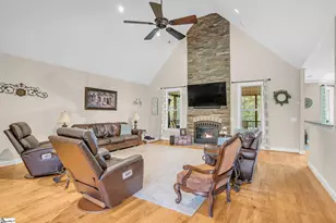 922 Wax Myrtle Ct, Greer, SC 29651 - Photo 7