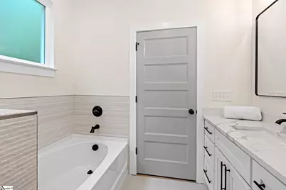239 Camellia Street, Westminster, SC 29693 - Photo 27