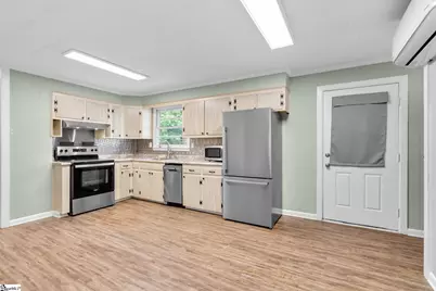203 Shands Street, Clinton, SC 29325 - Photo 7