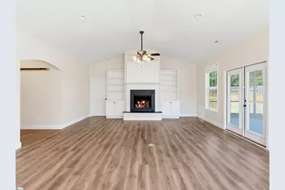 382 W Darby Road, Greenville, SC 29609 - Photo 11