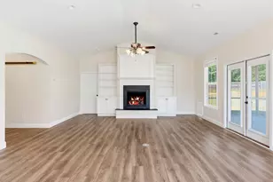 382 W Darby Rd, Greenville, SC 29609 - Photo 11