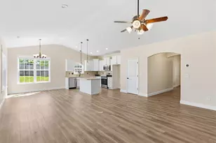 382 W Darby Rd, Greenville, SC 29609 - Photo 7