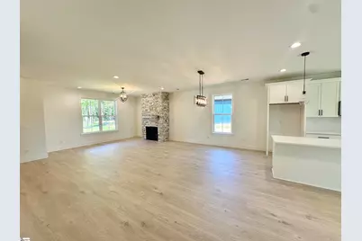 960 Goodjoin Road, Campobello, SC 29322 - Photo 5