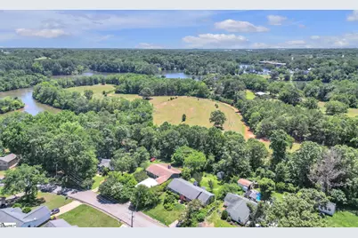 314 E Celestial Drive, Greer, SC 29651 - Photo 3