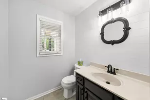 215 Bendingwood Cir, Taylors, SC 29687 - Photo 17