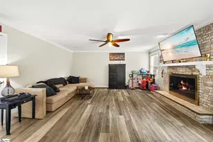 215 Bendingwood Cir, Taylors, SC 29687 - Photo 13