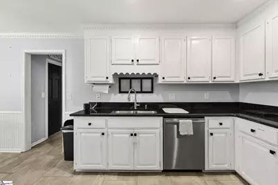 215 Bendingwood Circle, Taylors, SC 29687 - Photo 9