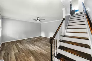 215 Bendingwood Cir, Taylors, SC 29687 - Photo 3