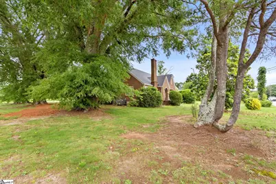 1301 Old Airport Road, Laurens, SC 29360 - Photo 11