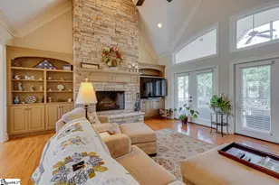 38 Shore Vista Ln, Greer, SC 29651 - Photo 7