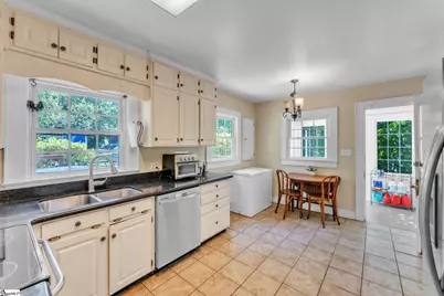 206 W Farley Avenue, Laurens, SC 29360 - Photo 11