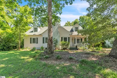 206 W Farley Avenue, Laurens, SC 29360 - Photo 1