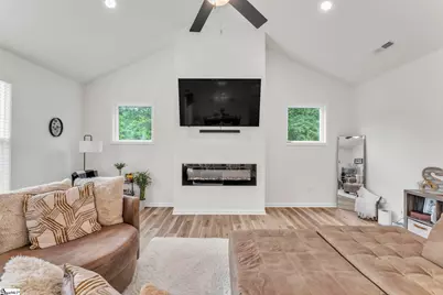 404 Burrell Street, Pendleton, SC 29670 - Photo 7