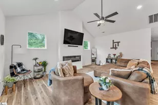 404 Burrell St, Pendleton, SC 29670 - Photo 5