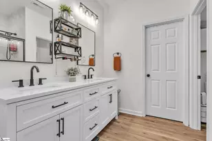 404 Burrell St, Pendleton, SC 29670 - Photo 17