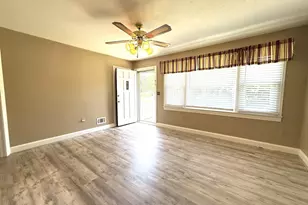 13 Lynhurst Dr, Greenville, SC 29611 - Photo 3