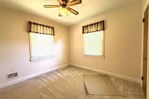 13 Lynhurst Dr, Greenville, SC 29611 - Photo 13